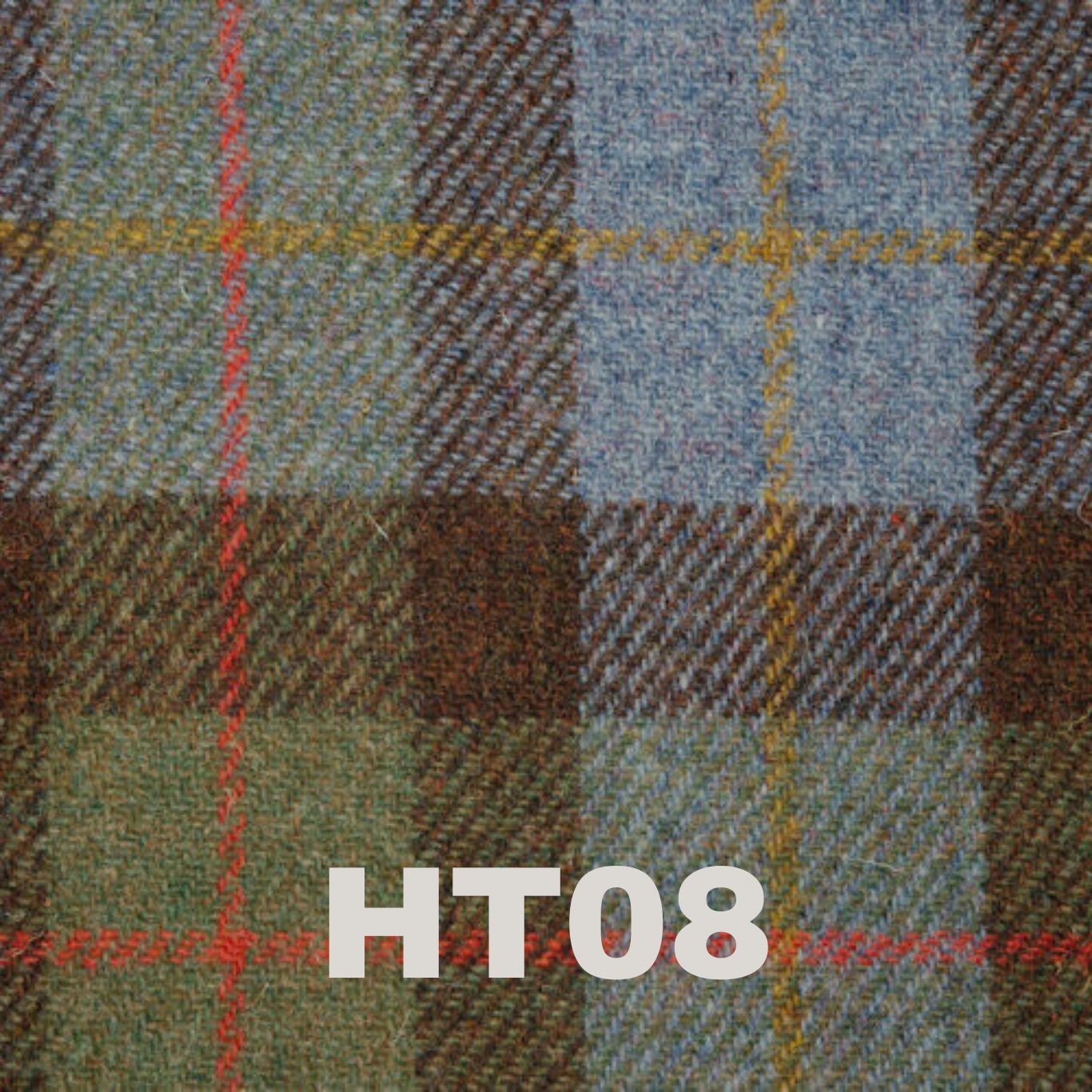Chess set with 6oz Harris Tweed Hip flask set