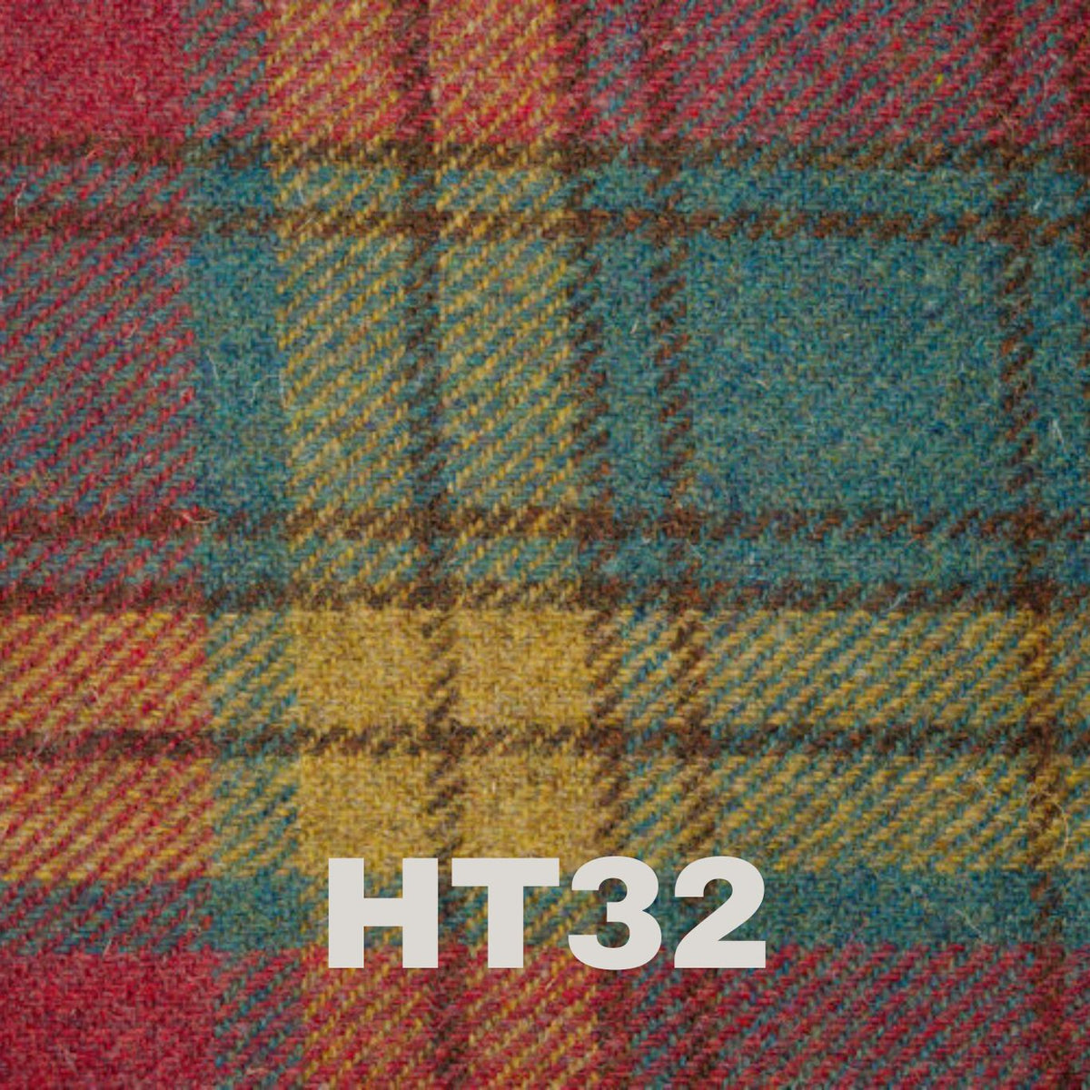 Chess set with 6oz Harris Tweed Hip flask set