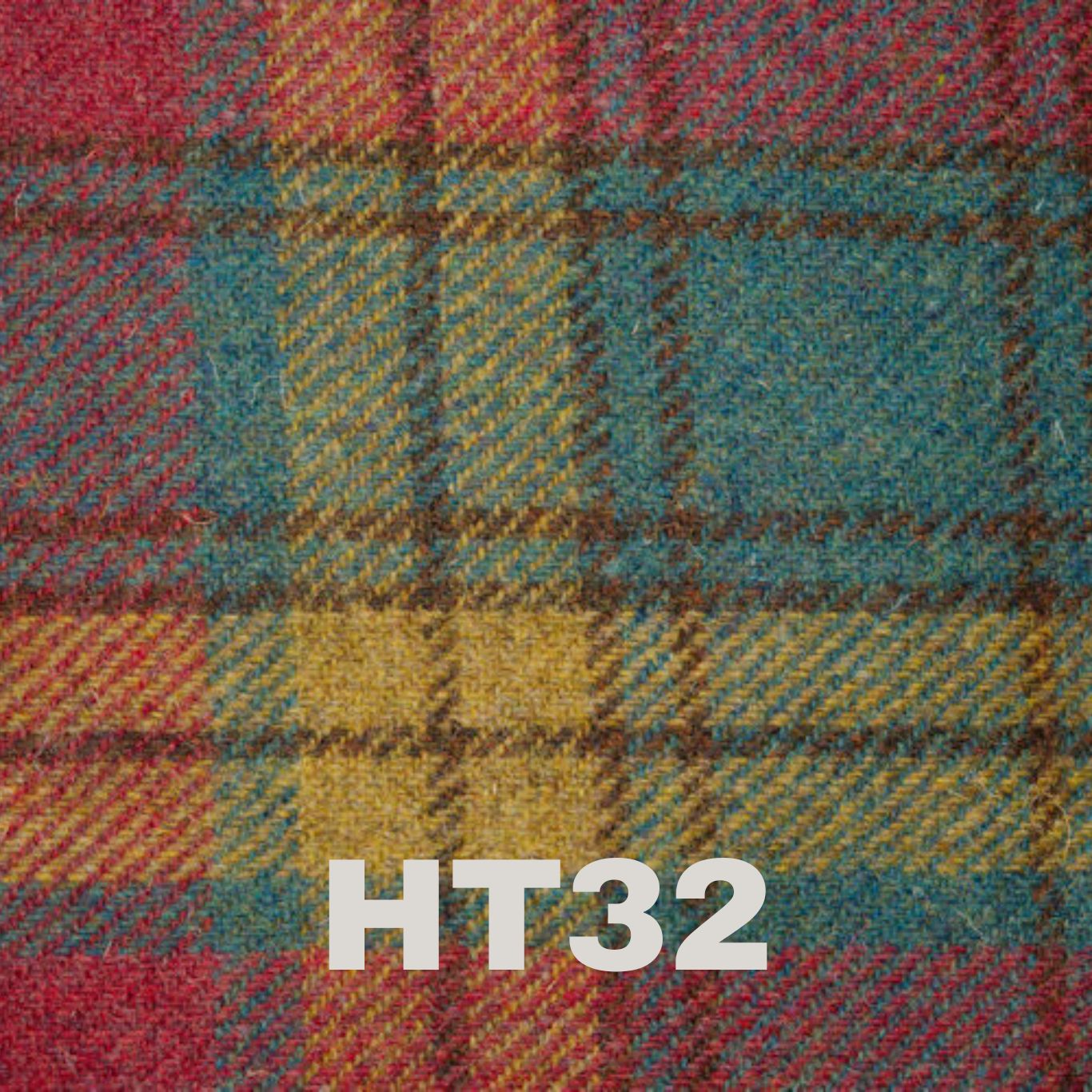 Chess set with 6oz Harris Tweed Hip flask set