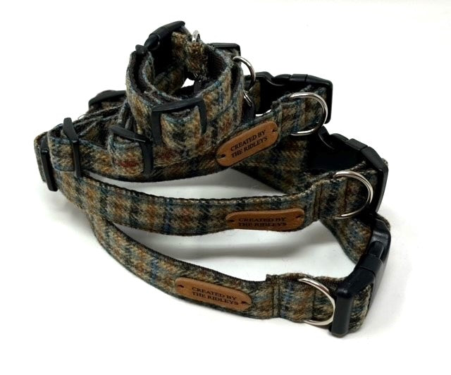 Dog collar and leash set with plaid pattern on a white background